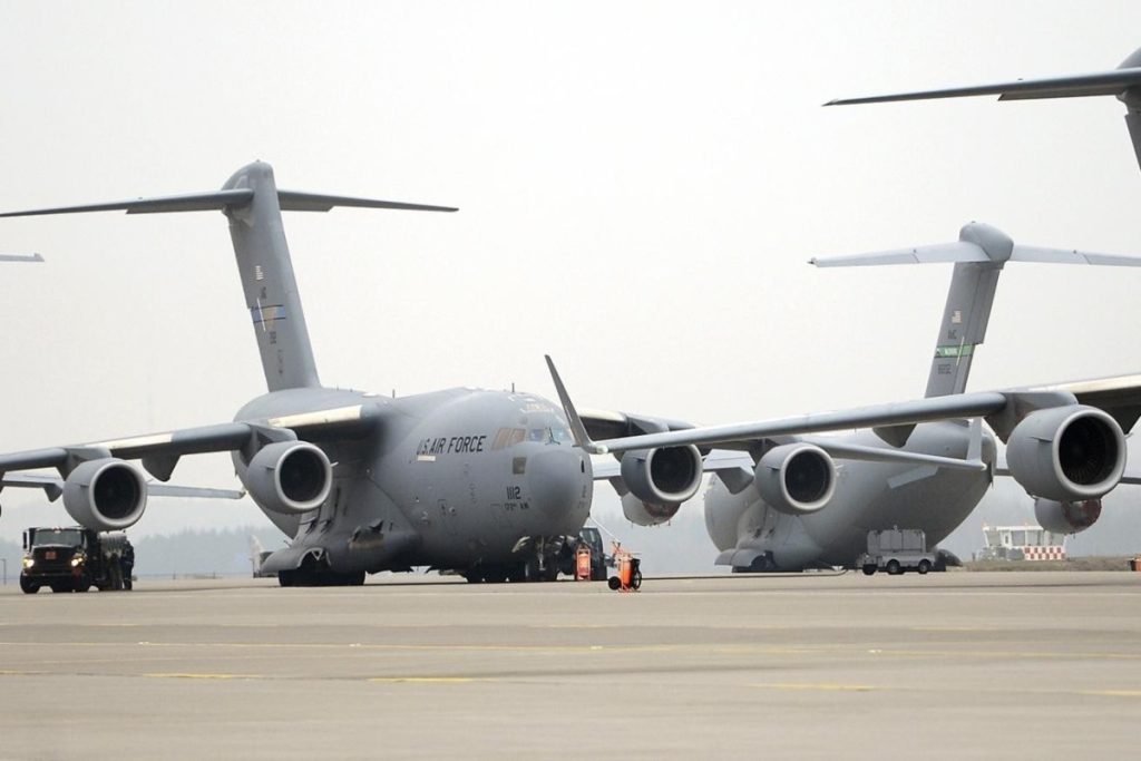 US considers sending additional 10,000 ground troops to Middle East amid Iran talks